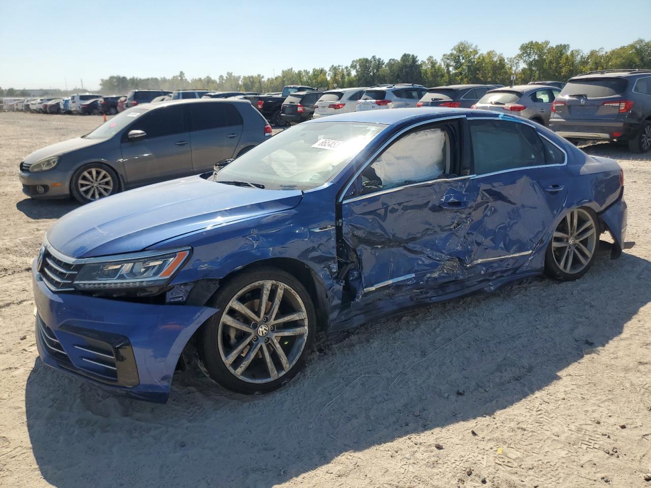 VOLKSWAGEN PASSAT R-LINE