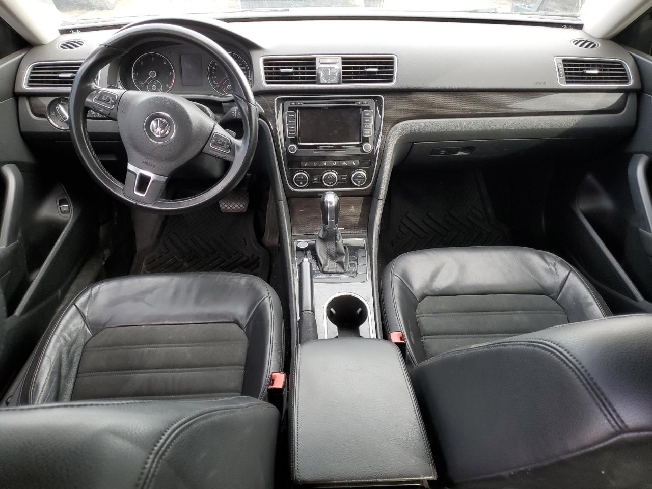VOLKSWAGEN PASSAT SEL