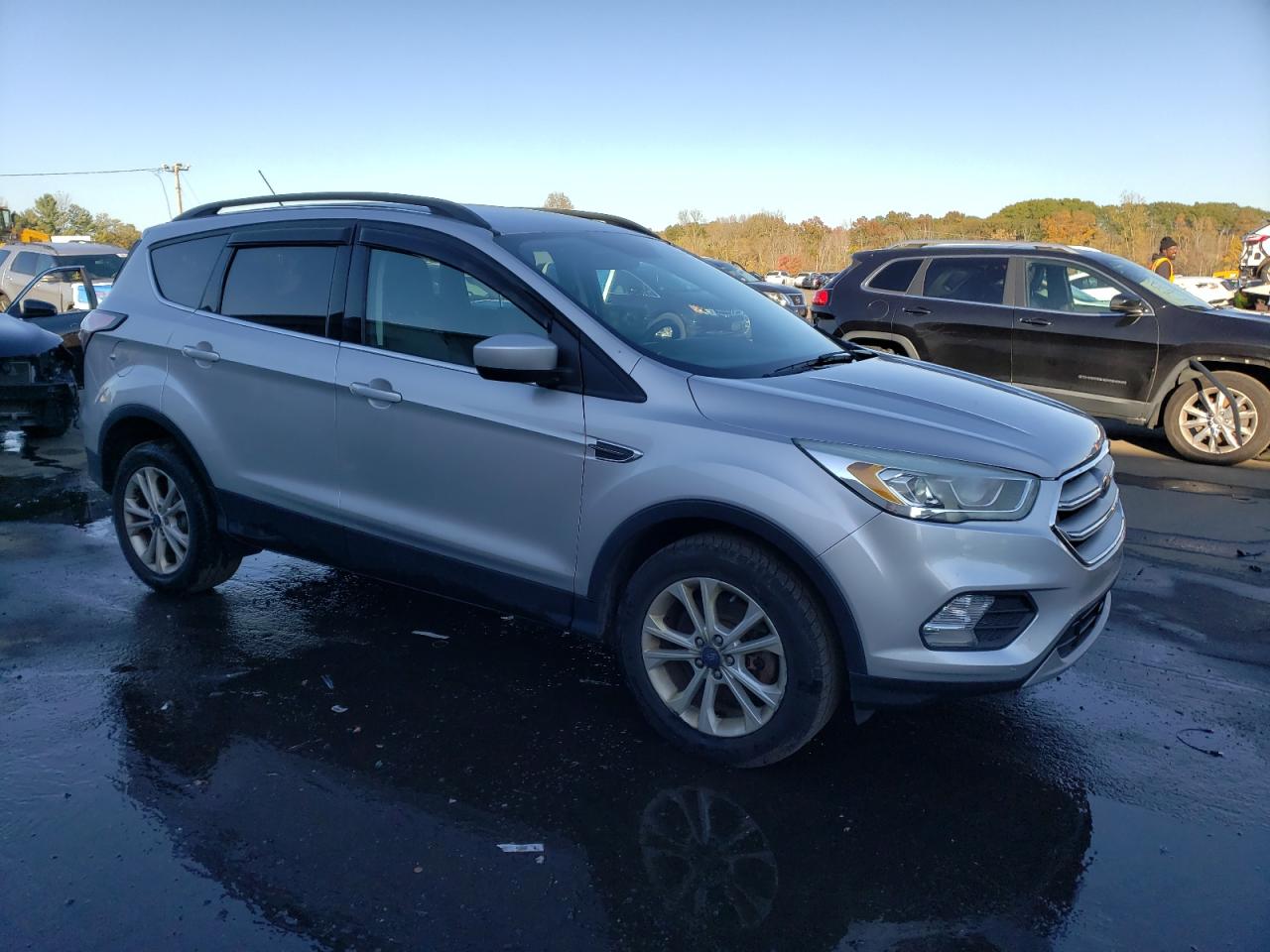 FORD ESCAPE SE