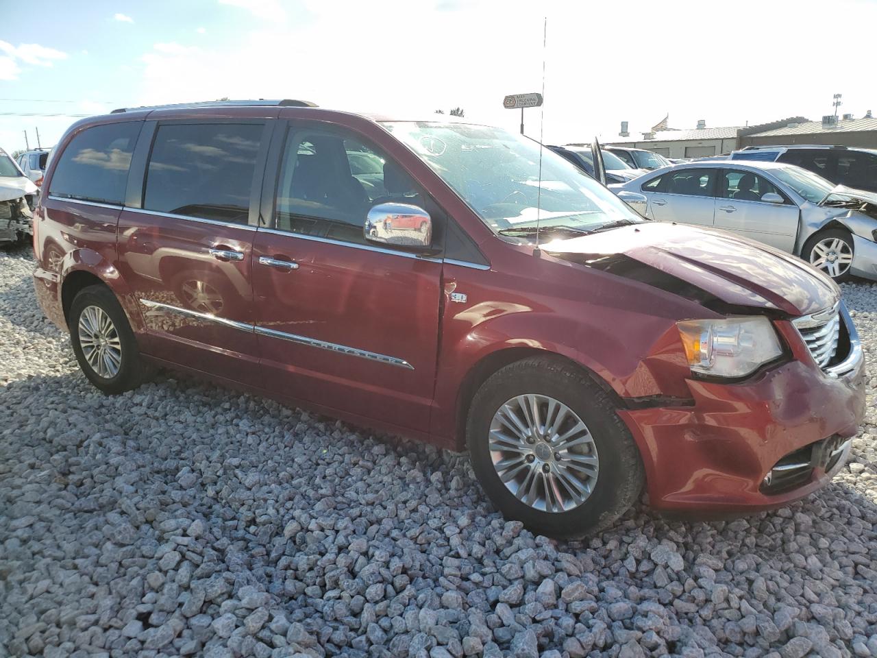 CHRYSLER TOWN & COUNTRY TOURING L