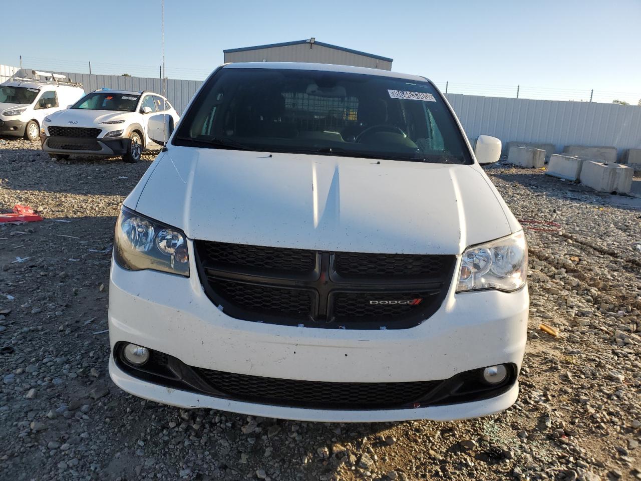 Lot #3316796425 2019 DODGE GRAND CARA