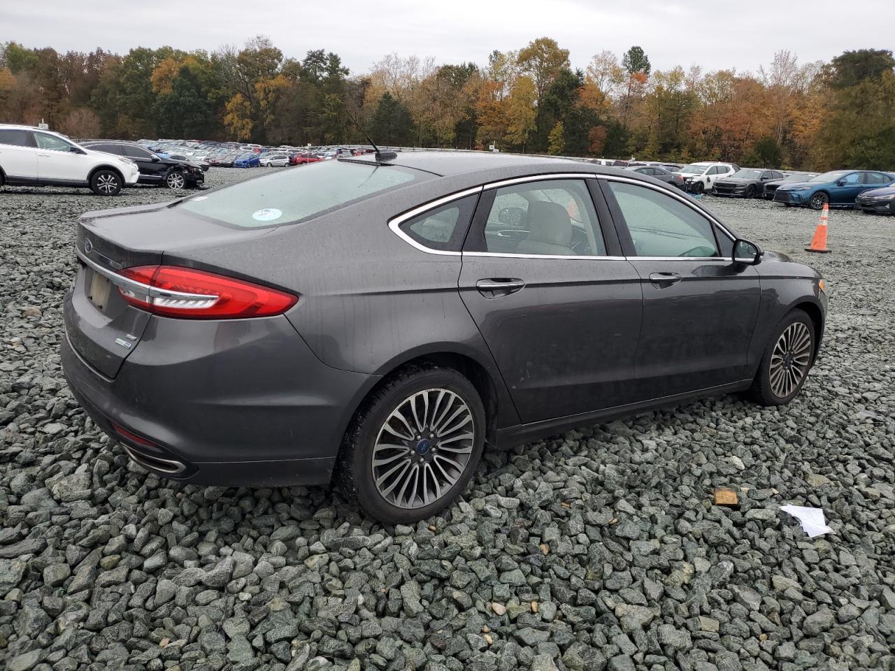 FORD FUSION SE