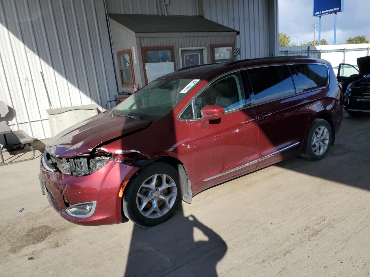CHRYSLER PACIFICA TOURING L