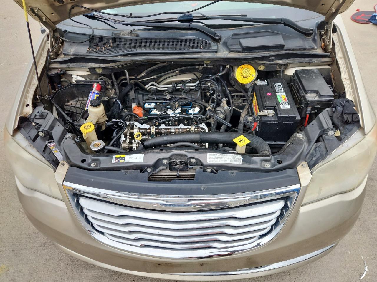 CHRYSLER TOWN & COUNTRY TOURING