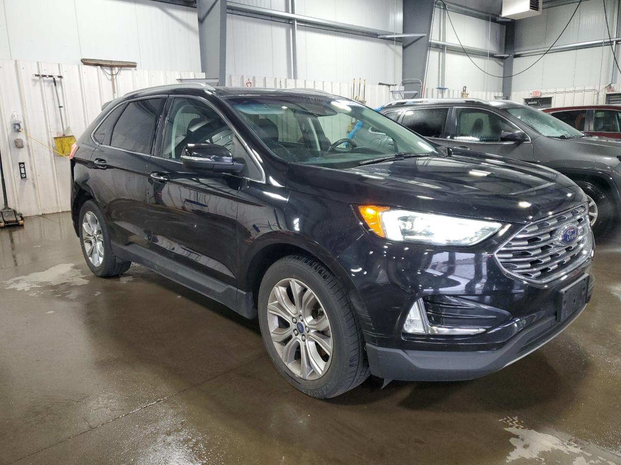 FORD EDGE TITANIUM
