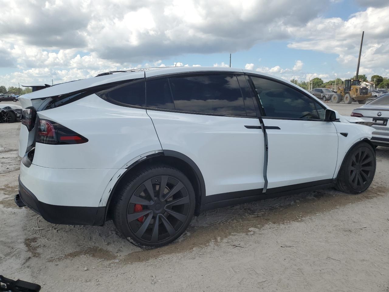 TESLA MODEL X