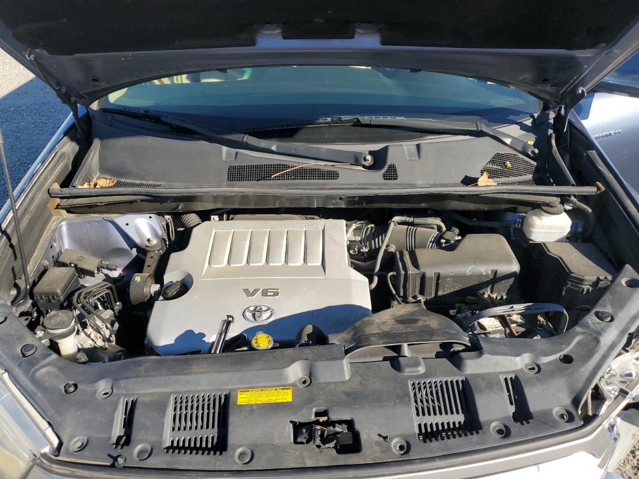 TOYOTA HIGHLANDER LIMITED