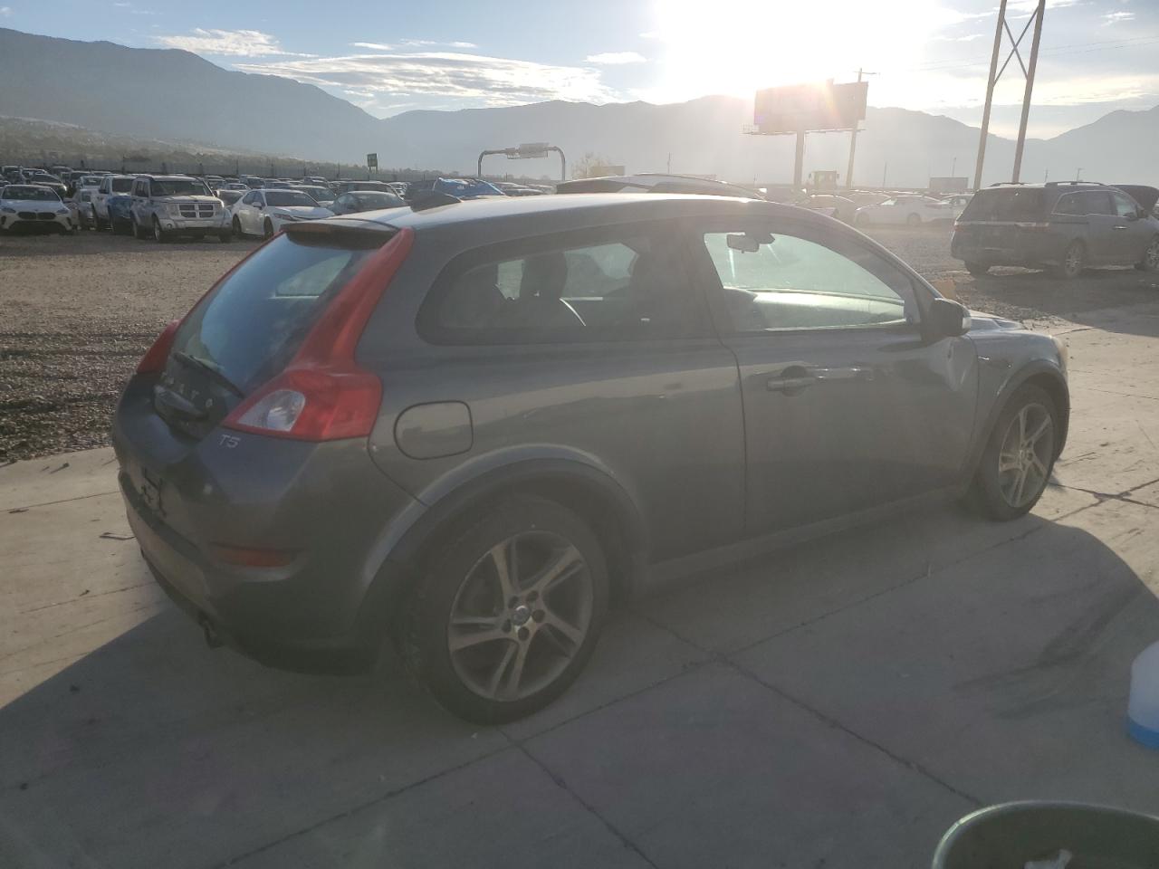 VOLVO C30 T5