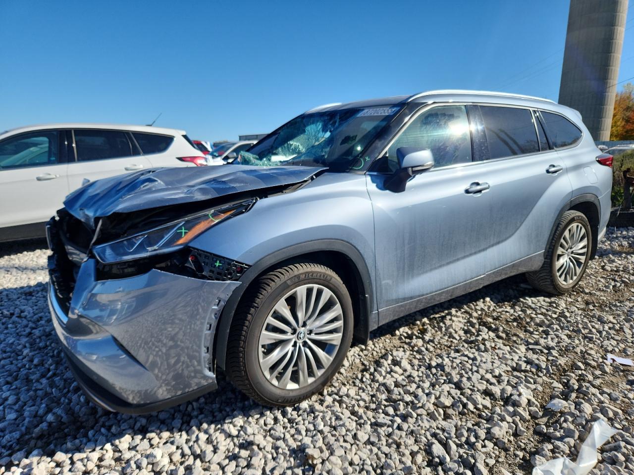 TOYOTA HIGHLANDER PLATINUM