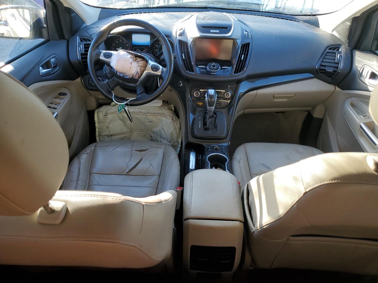 FORD ESCAPE TITANIUM