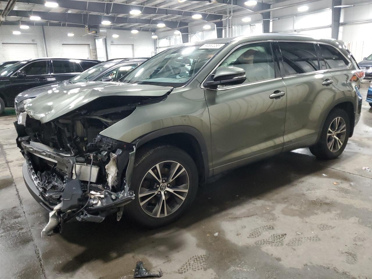Lot #3301788336 2016 TOYOTA HIGHLANDER