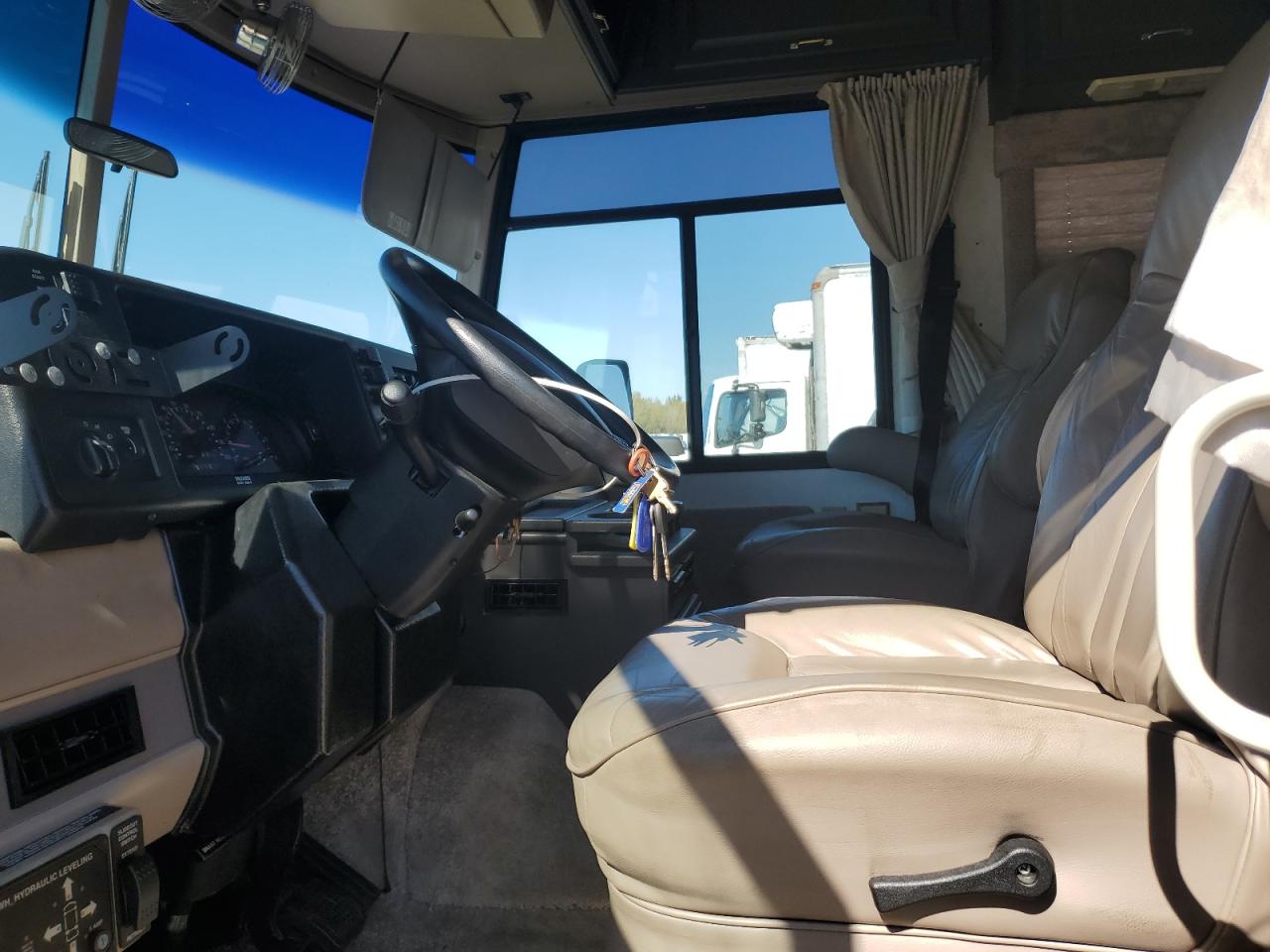 Lot #3265793222 1999 FORD F550