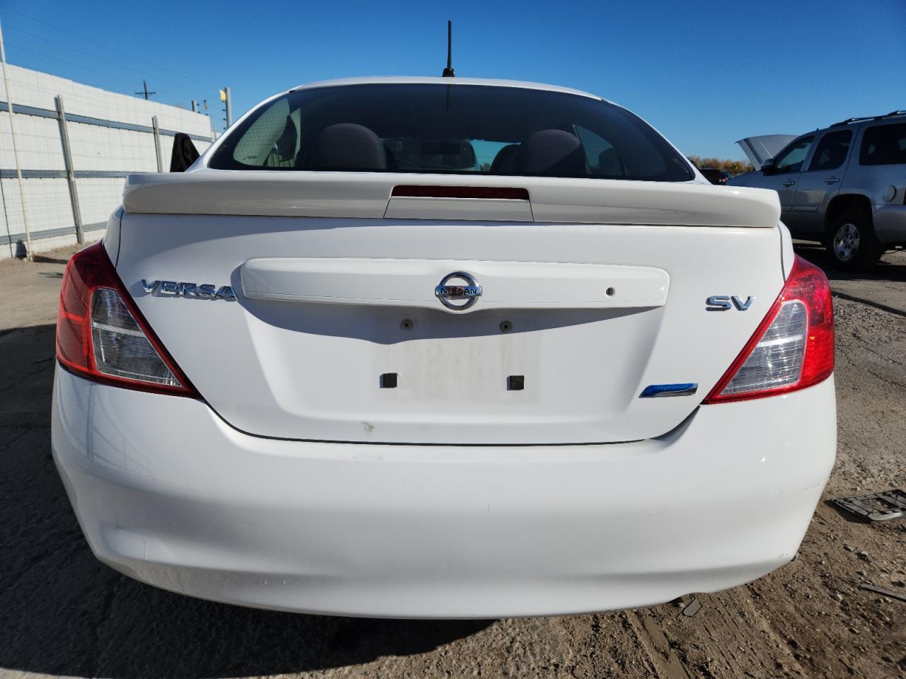 NISSAN VERSA S