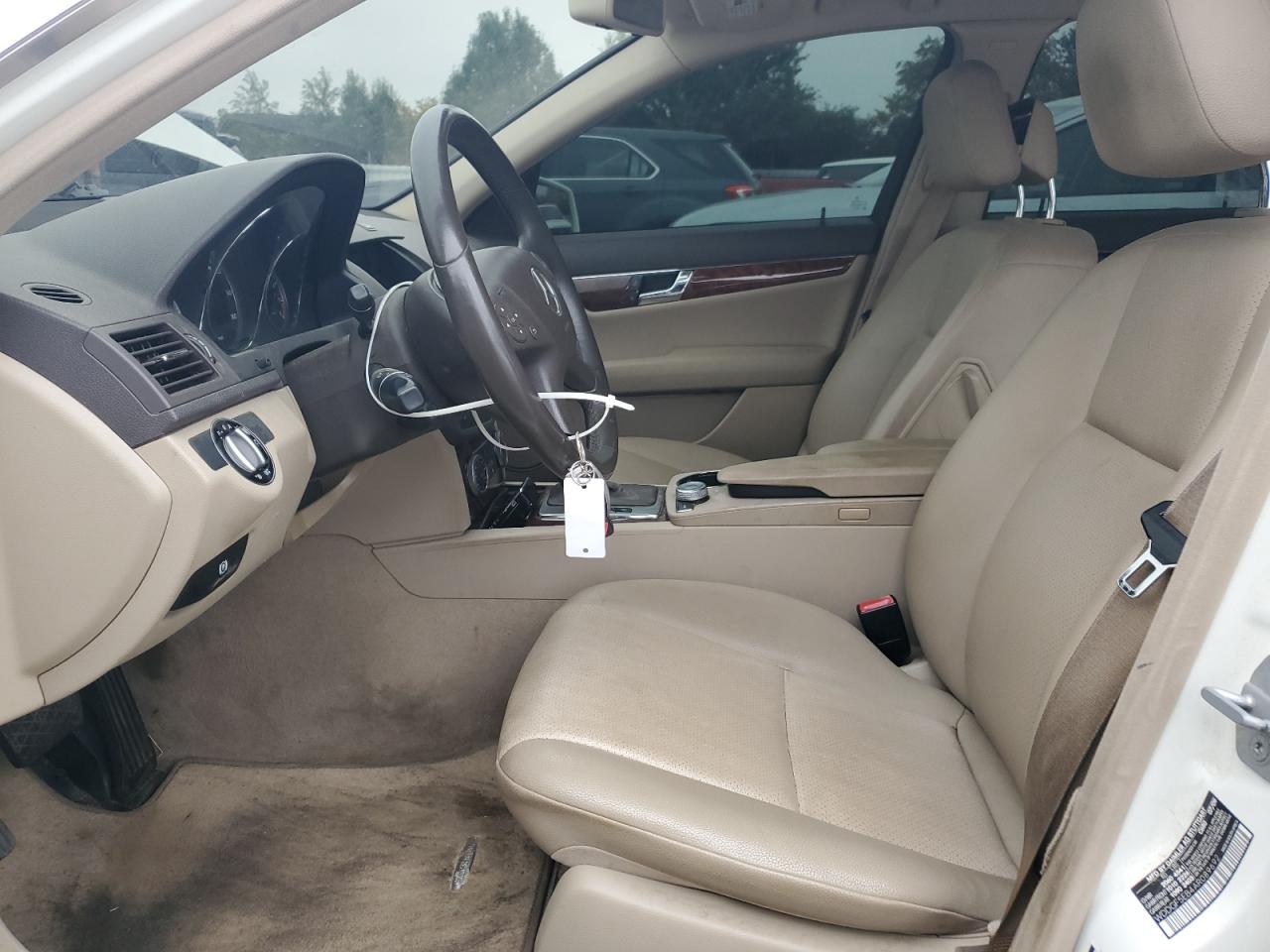 MERCEDES-BENZ C-CLASS 300