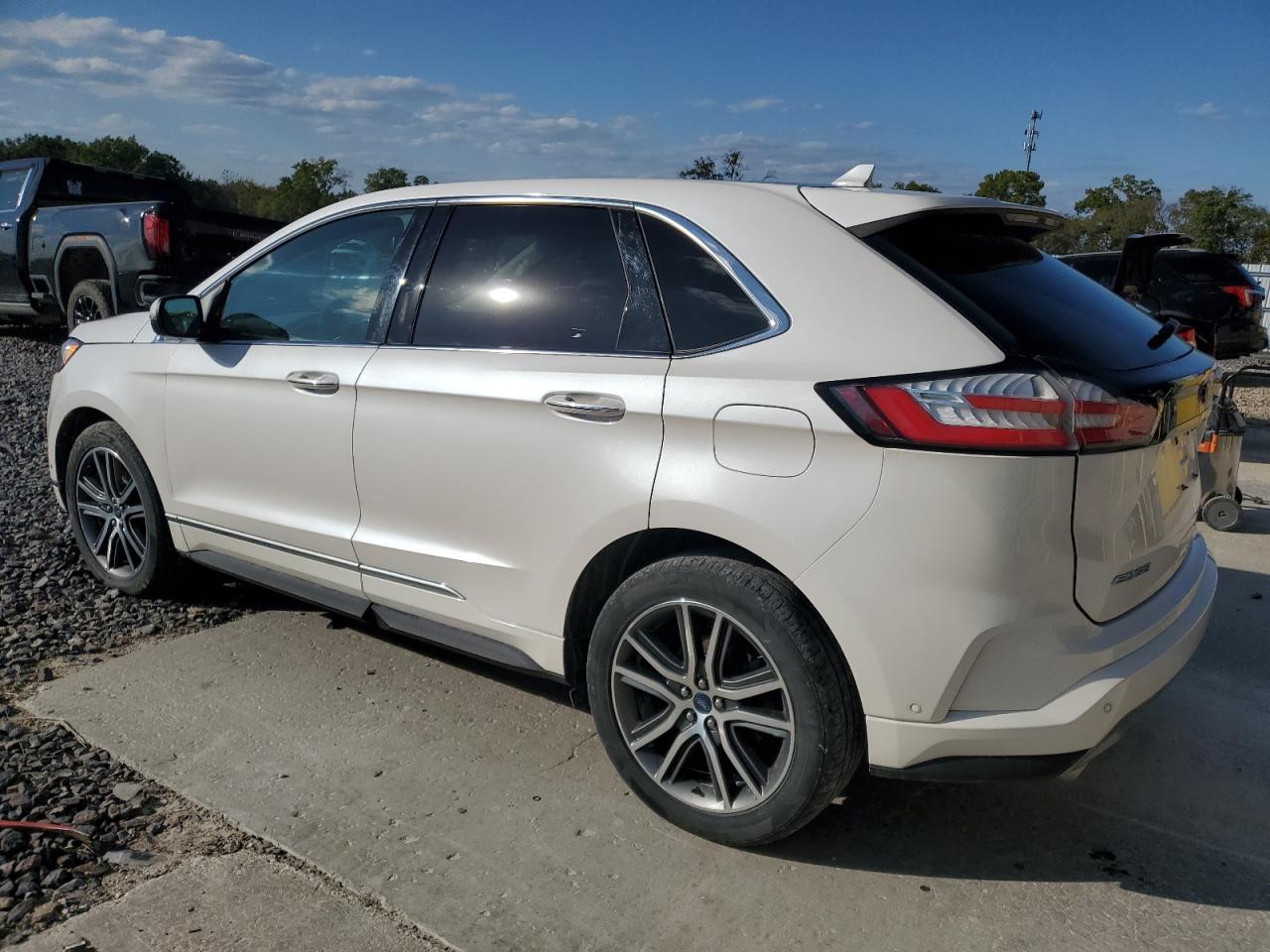 FORD EDGE TITANIUM