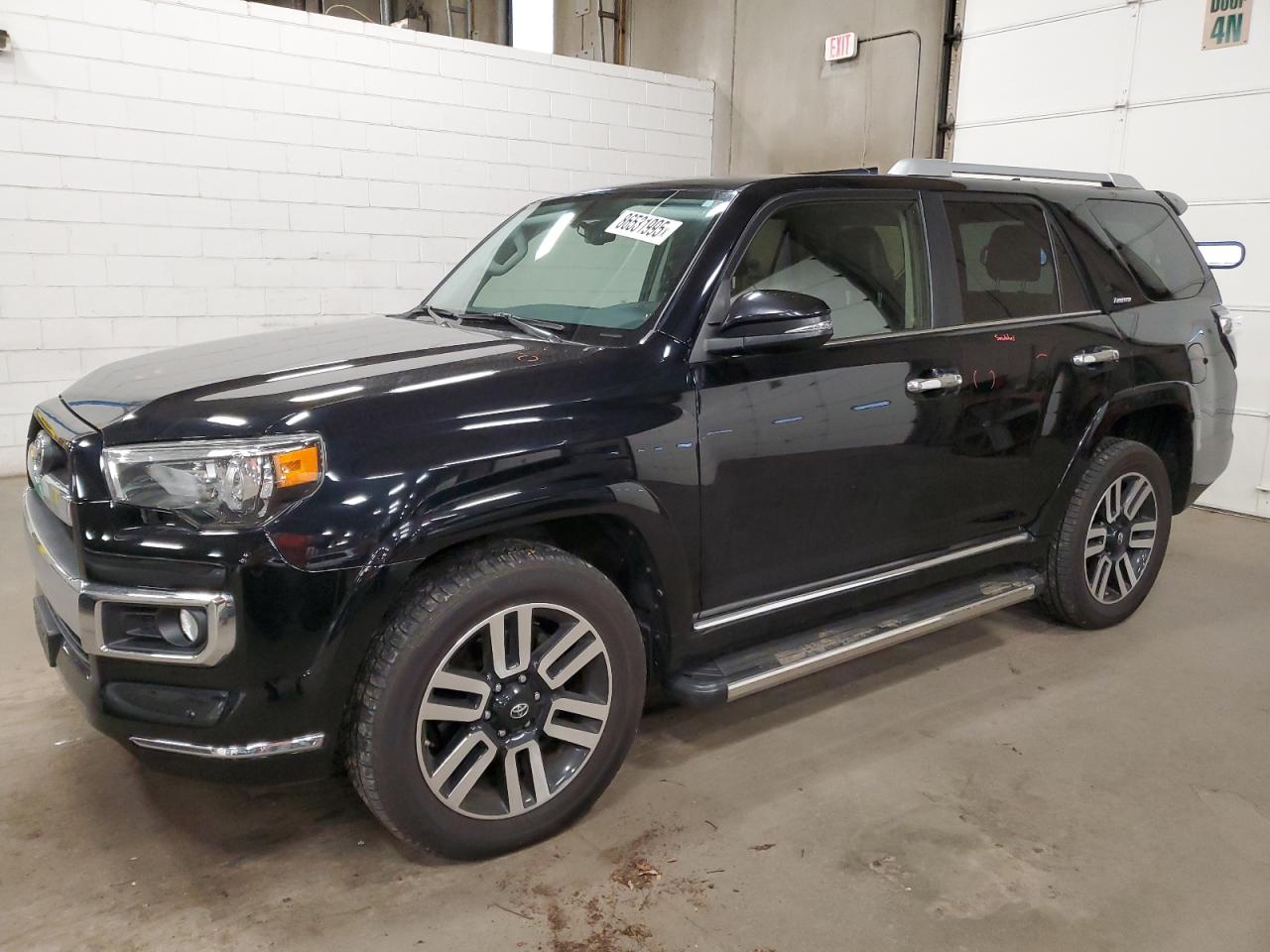TOYOTA 4RUNNER SR5/SR5 PREMIUM