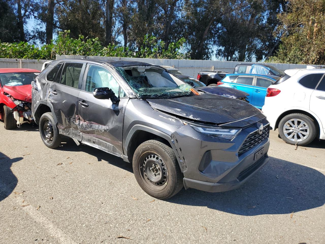 TOYOTA RAV4 LE