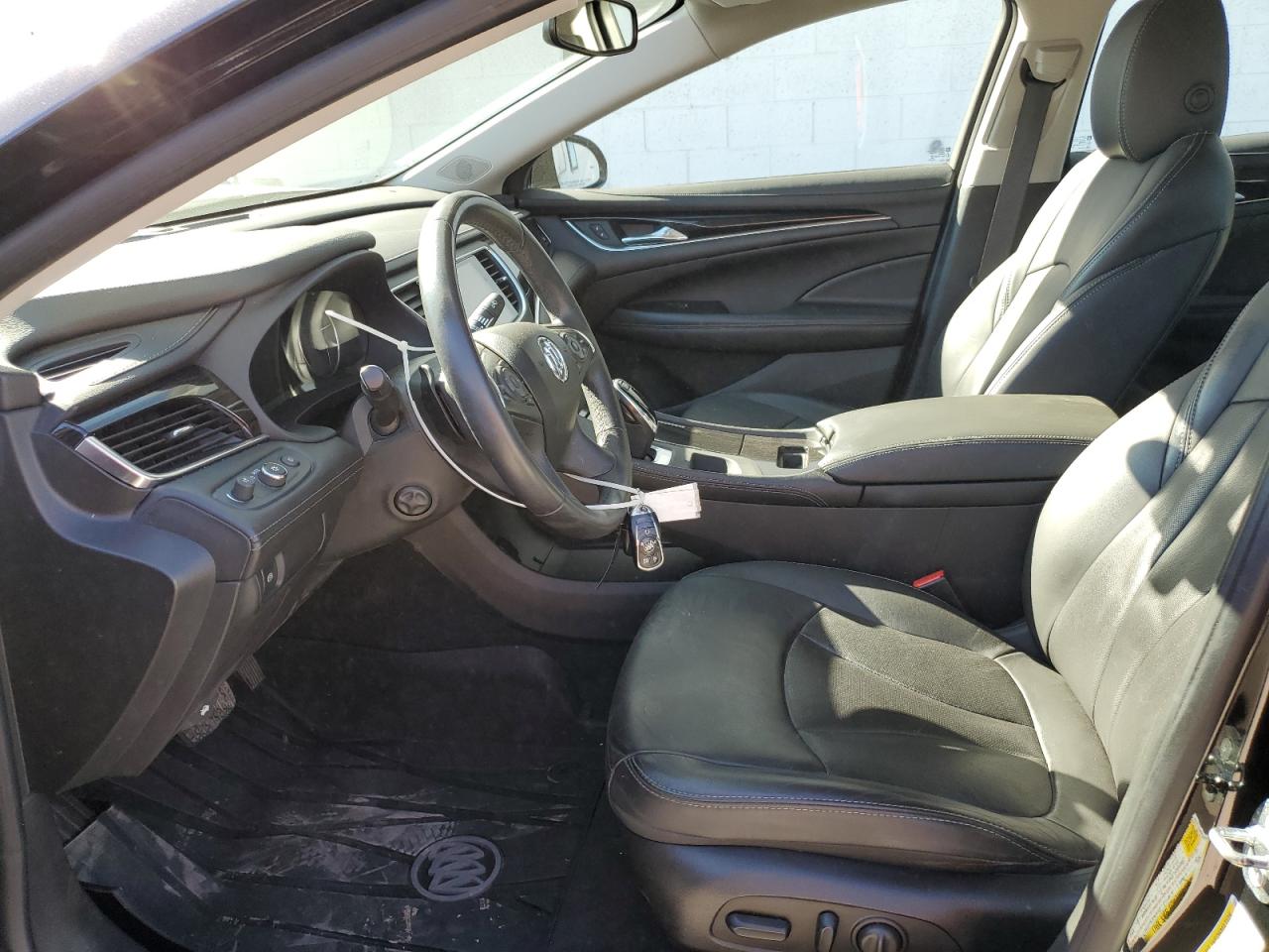 BUICK LACROSSE ESSENCE