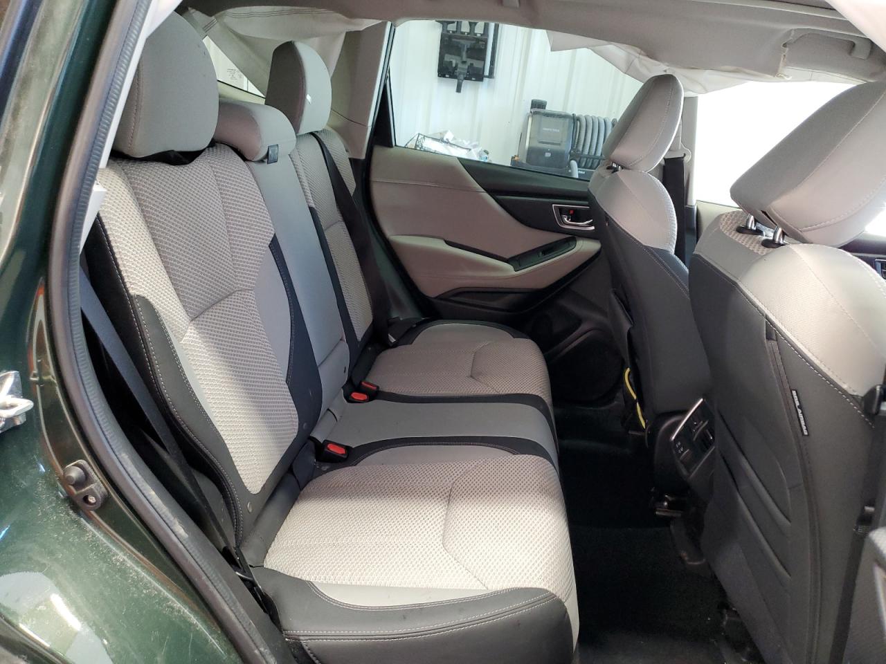 SUBARU FORESTER PREMIUM