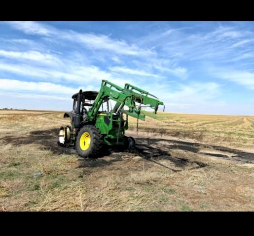 2016 JOHN DEERE 6110M #3305679722