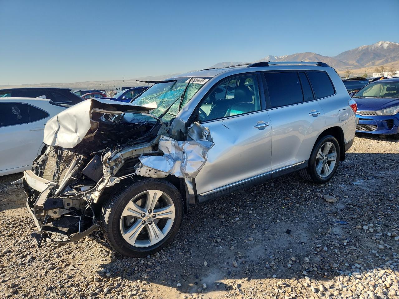 TOYOTA HIGHLANDER LIMITED