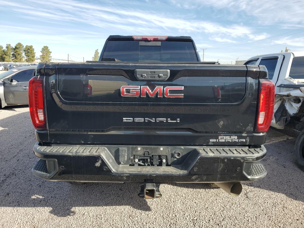 GMC SIERRA K2500 DENALI