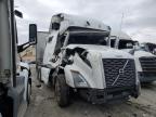 Lot #3303872727 2022 VOLVO VNL