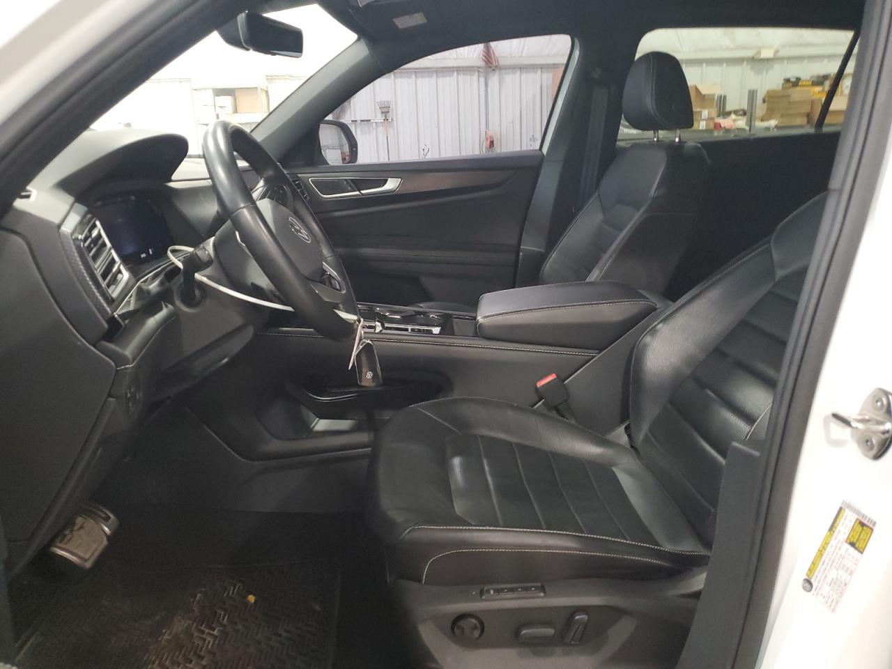 VOLKSWAGEN ATLAS CROSS SPORT SEL R-LINE