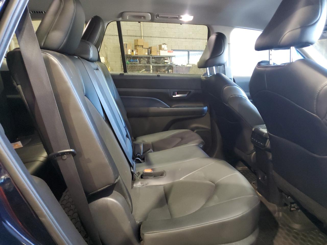 TOYOTA HIGHLANDER XLE