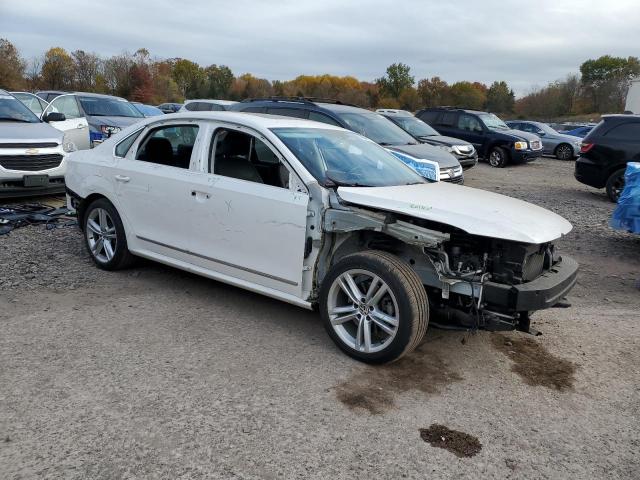 2015 VOLKSWAGEN PASSAT SE 1VWBT7A30FC050919