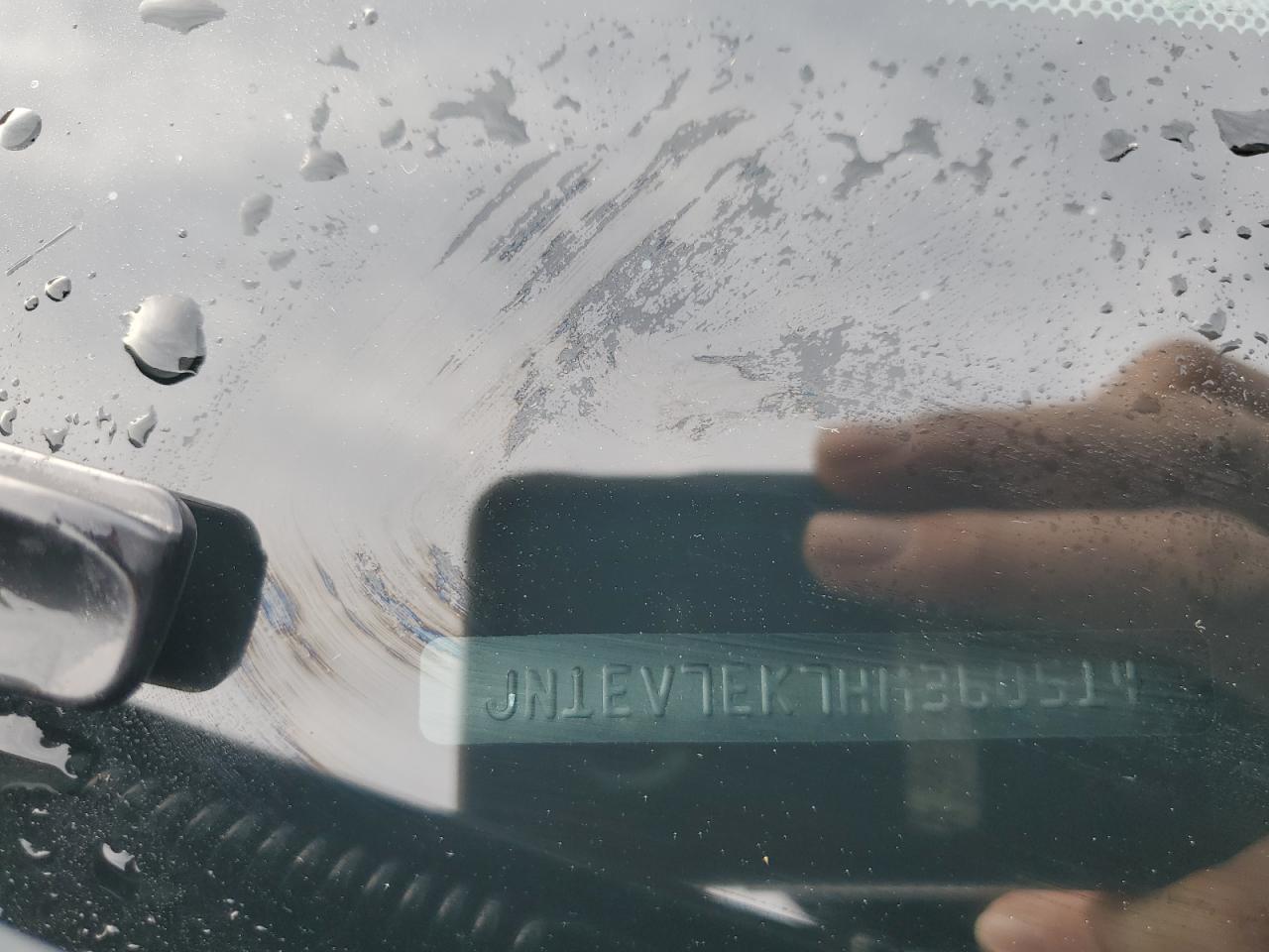 INFINITI Q60 PREMIUM