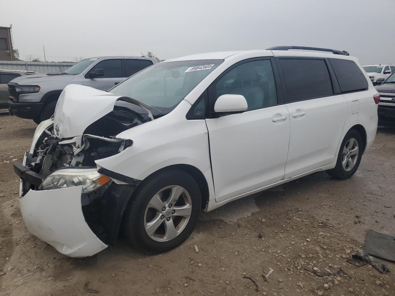 Lot #3281843488 2015 TOYOTA SIENNA LE