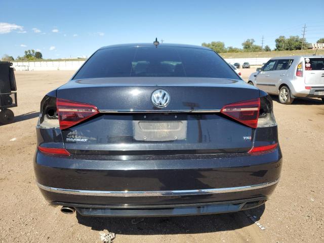 2017 VOLKSWAGEN PASSAT R-L 1VWDT7A38HC079113