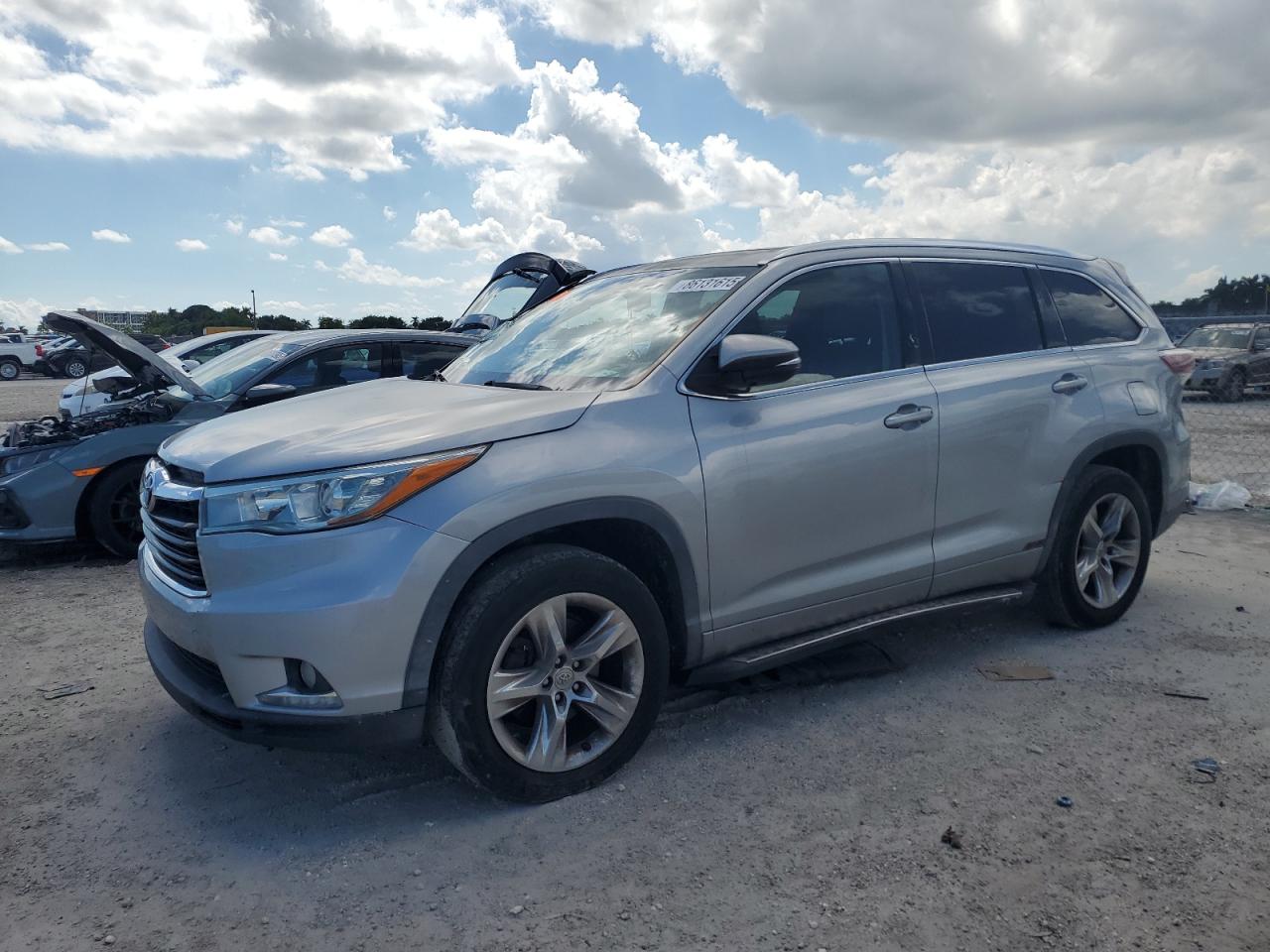 TOYOTA HIGHLANDER LIMITED