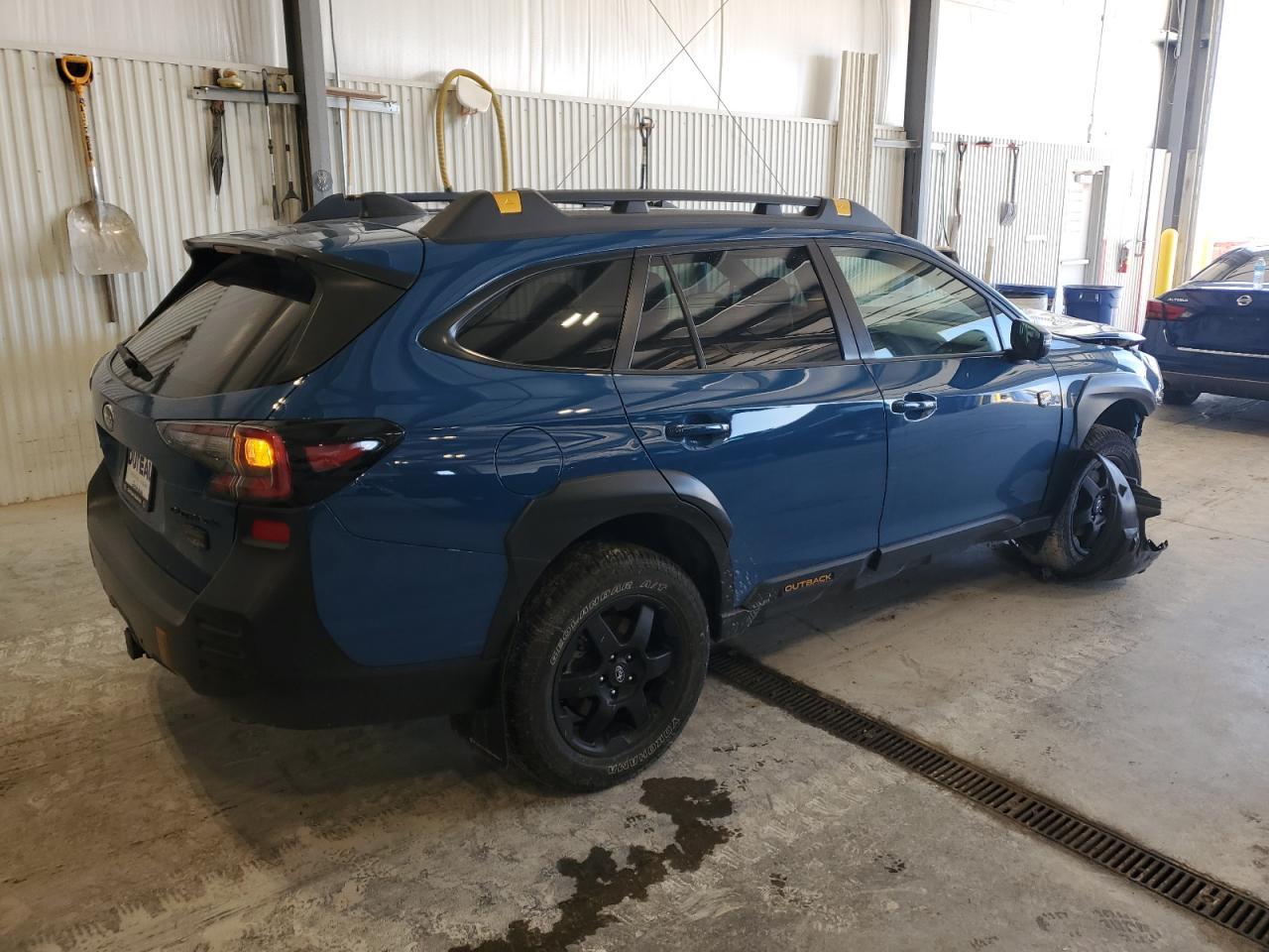 Lot #3302713022 2023 SUBARU OUTBACK WI