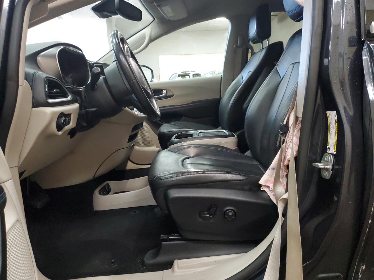 CHRYSLER PACIFICA HYBRID TOURING L