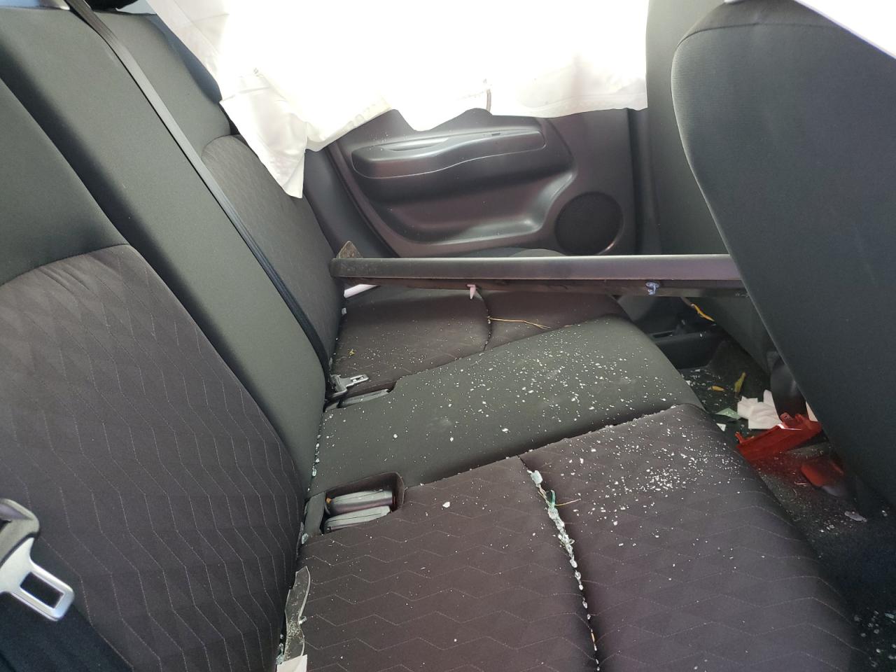 MITSUBISHI MIRAGE ES