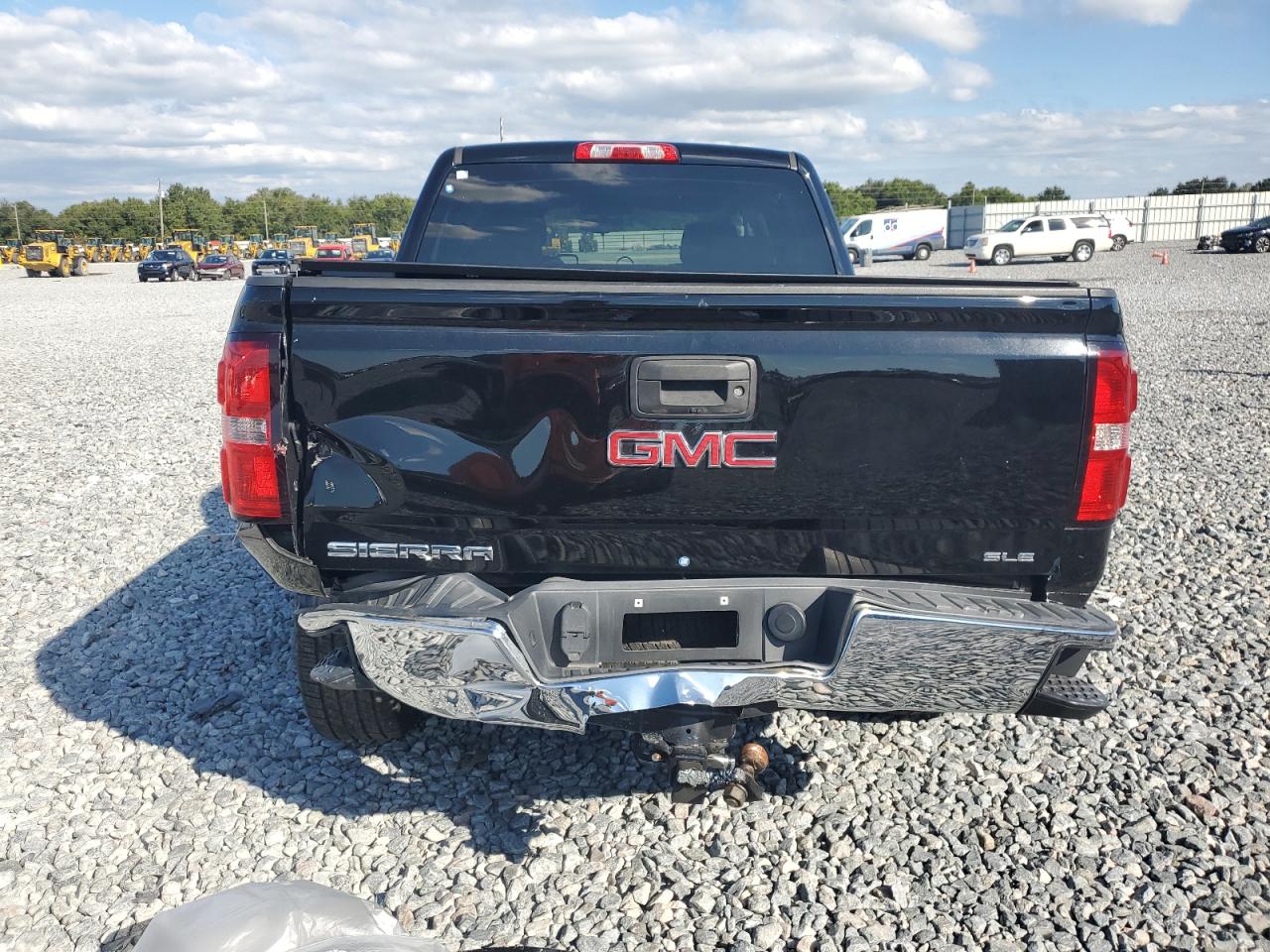 GMC SIERRA C1500 SLE