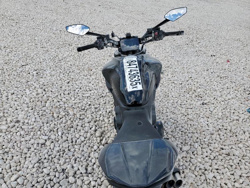 2025 DUCATI DIAVEL V4 - ZDMGAR1W9SB005230