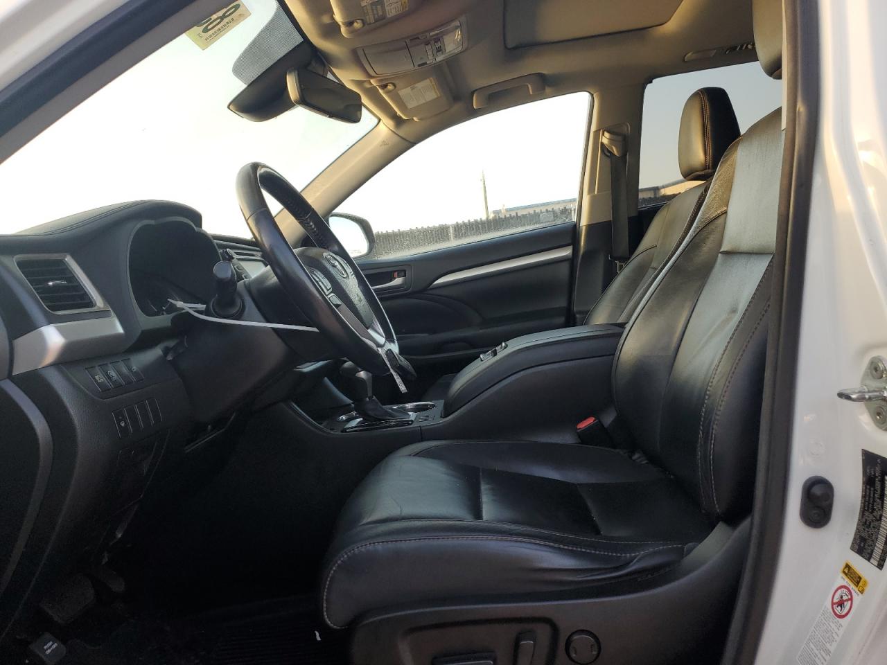 TOYOTA HIGHLANDER SE