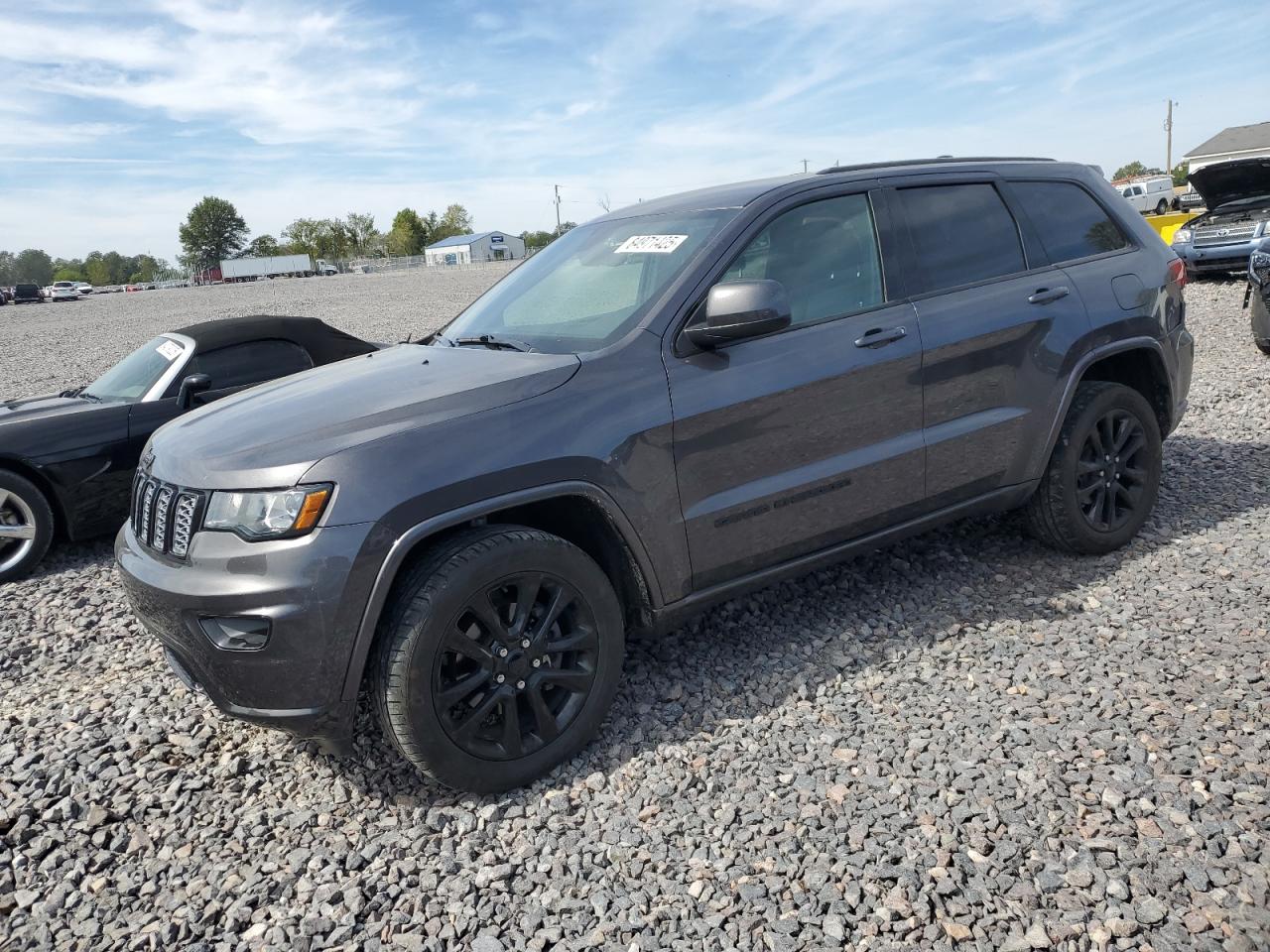  Salvage Jeep Grand Cherokee