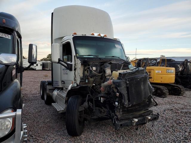 PETERBILT TRACTOR 579