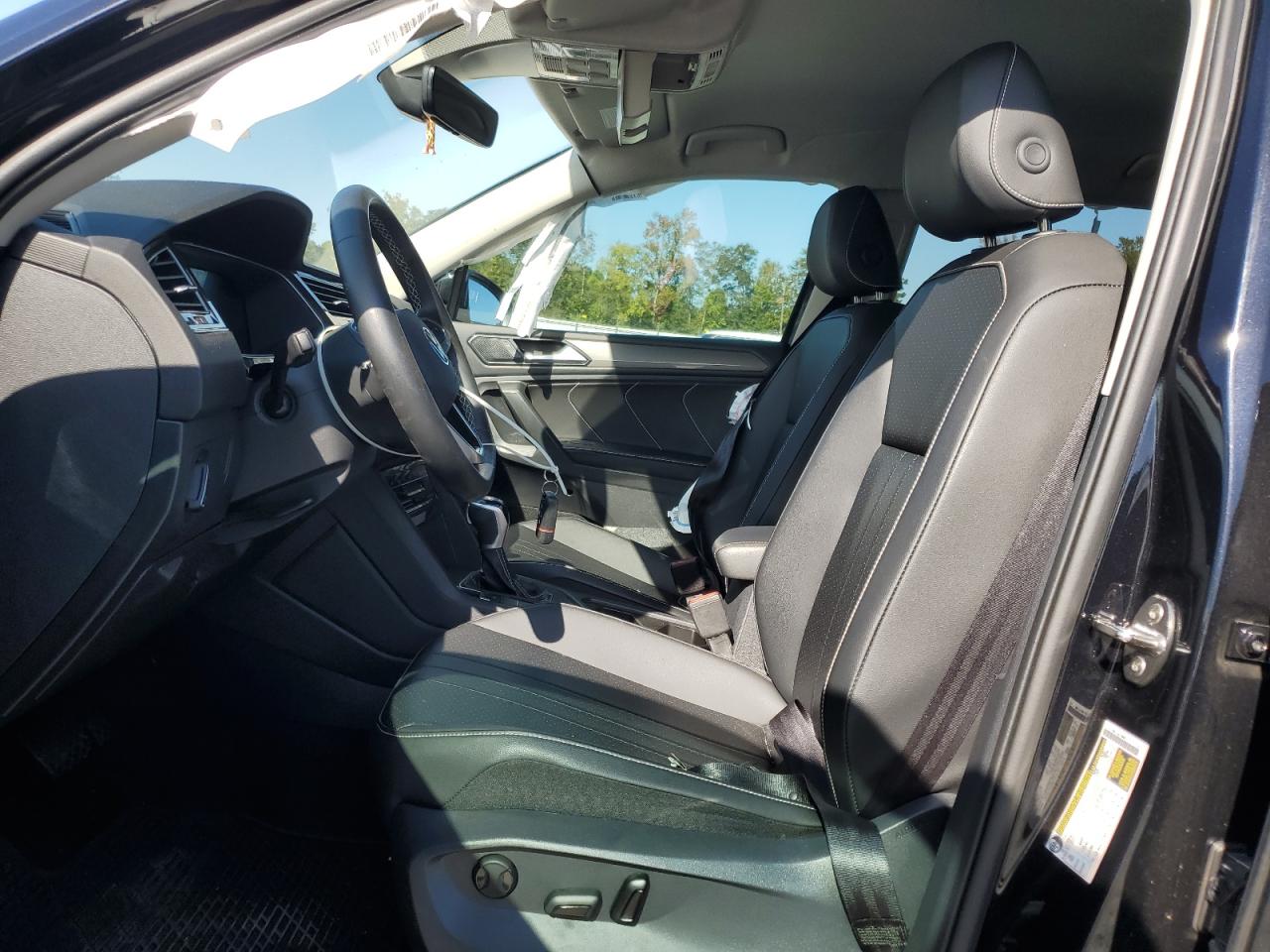 VOLKSWAGEN TIGUAN SE