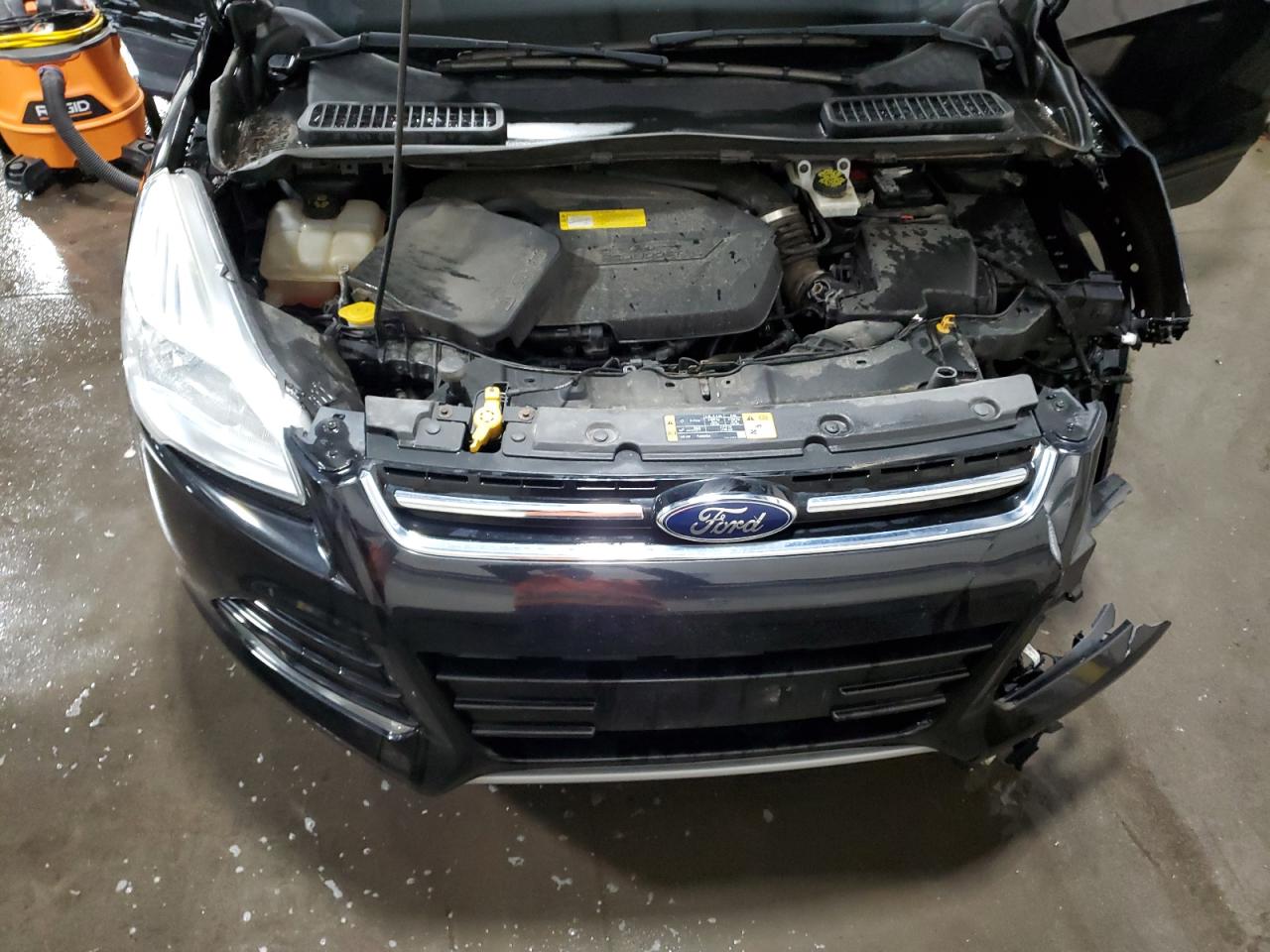 FORD ESCAPE TITANIUM