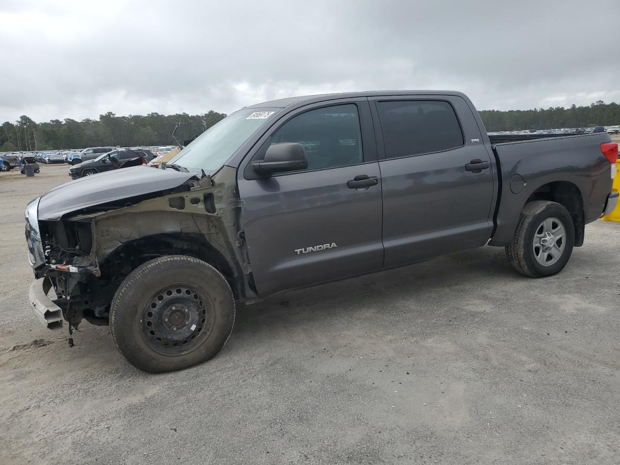 TOYOTA TUNDRA CREWMAX SR5
