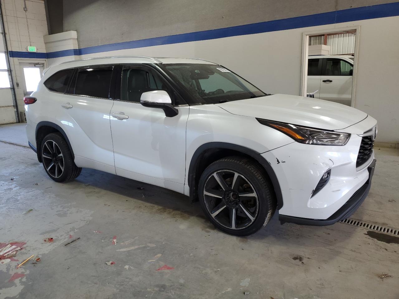 TOYOTA HIGHLANDER XLE