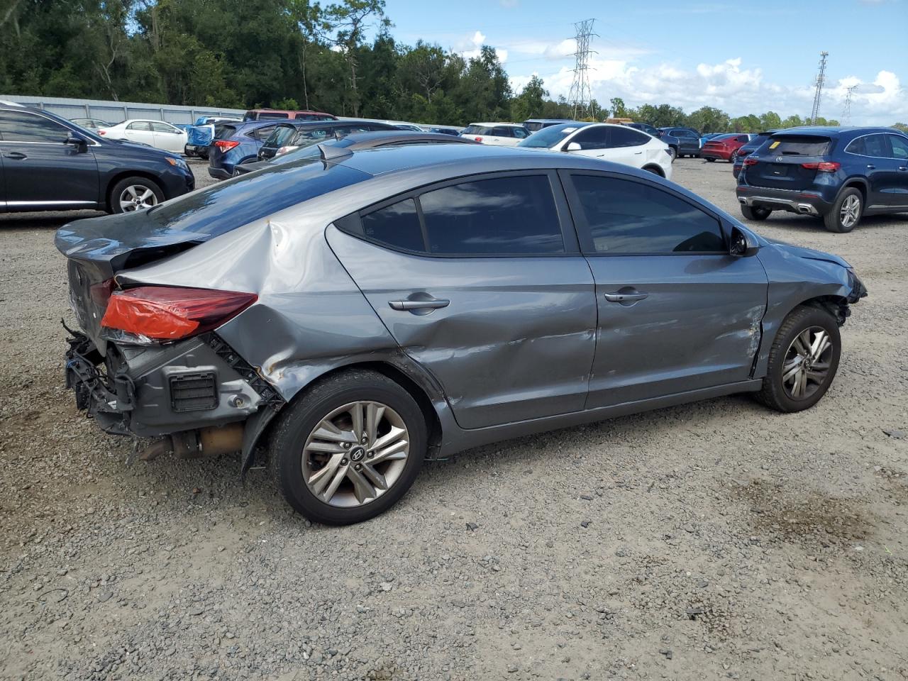 HYUNDAI ELANTRA SEL
