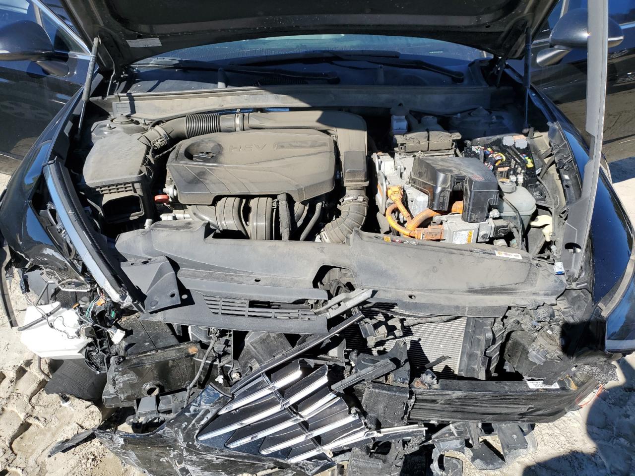 HYUNDAI SONATA HYBRID