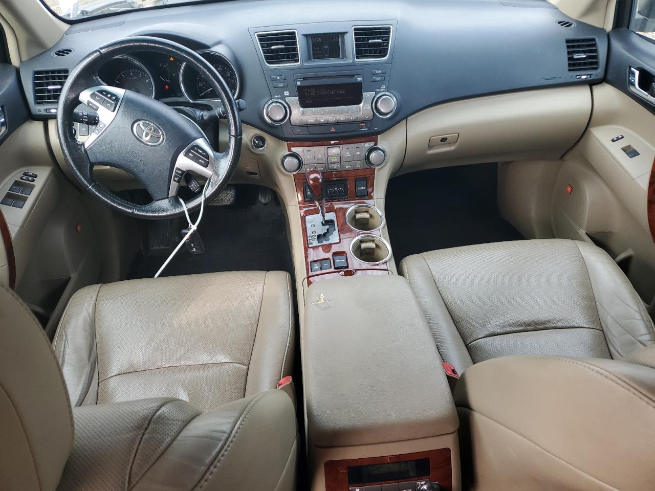 TOYOTA HIGHLANDER LIMITED