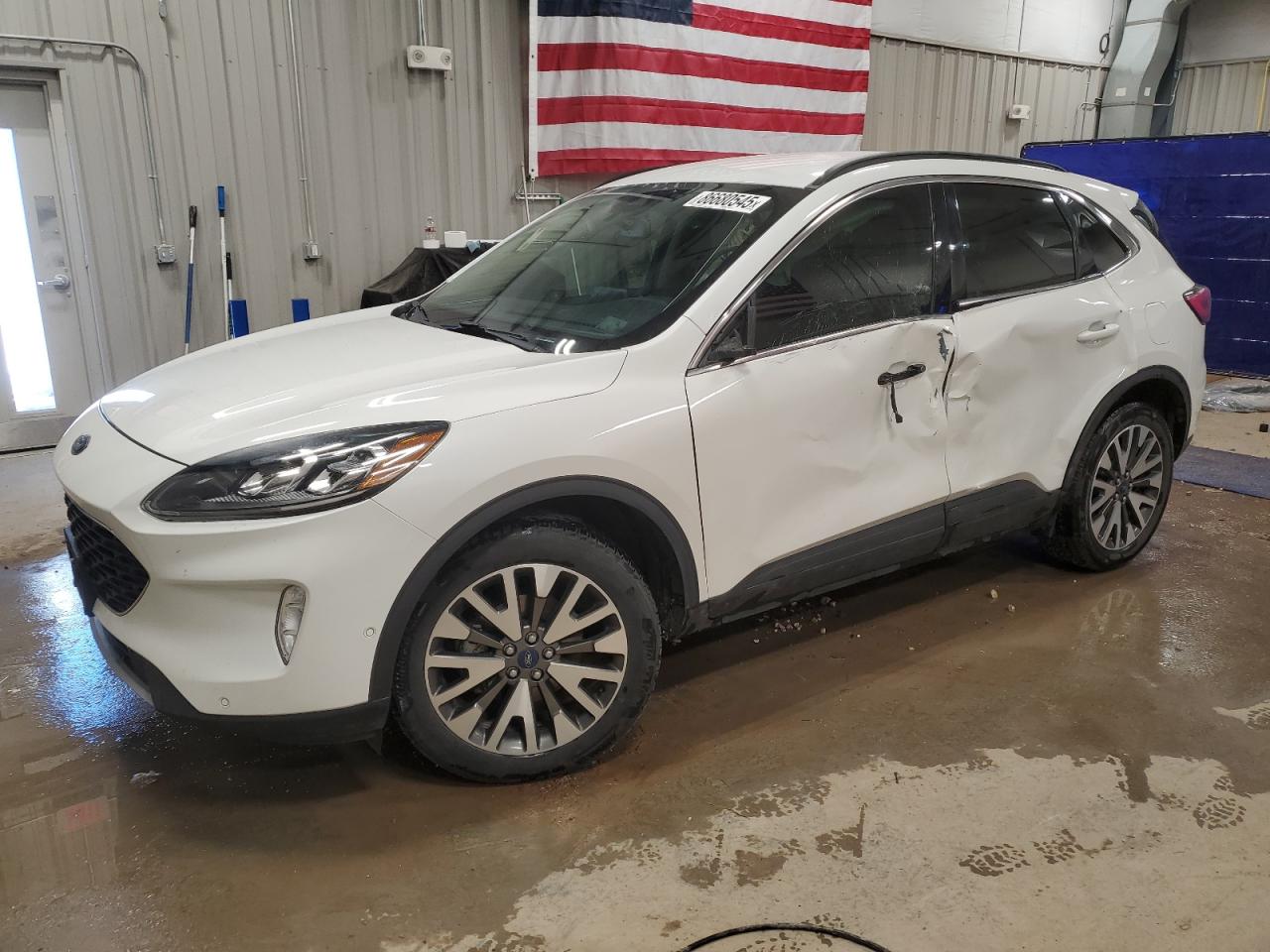 FORD ESCAPE TITANIUM